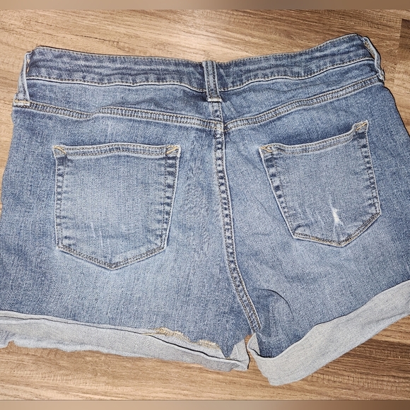 ANA Distressed Denim Shorts Size 6 - Picture 5 of 5